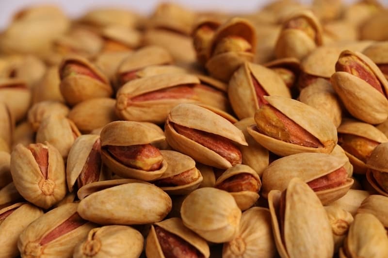 تصویر 3 از پسته بادامی زعفرانی با عطر دلنشین و ماندگار